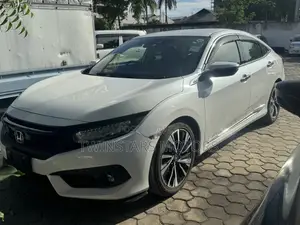 Honda Civic Touring 2021 Off white