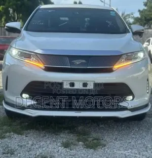 Toyota Harrier 2.0 Turbo 2018 White