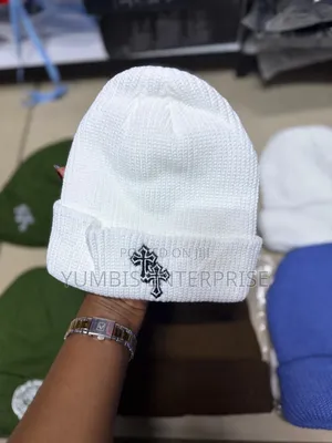 White Color Stylish Beanie Unisex Hats at 600 Each