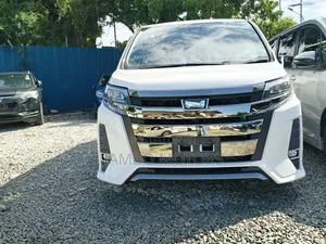 Toyota Noah 2.0 FWD (7 Seater) 2019 White