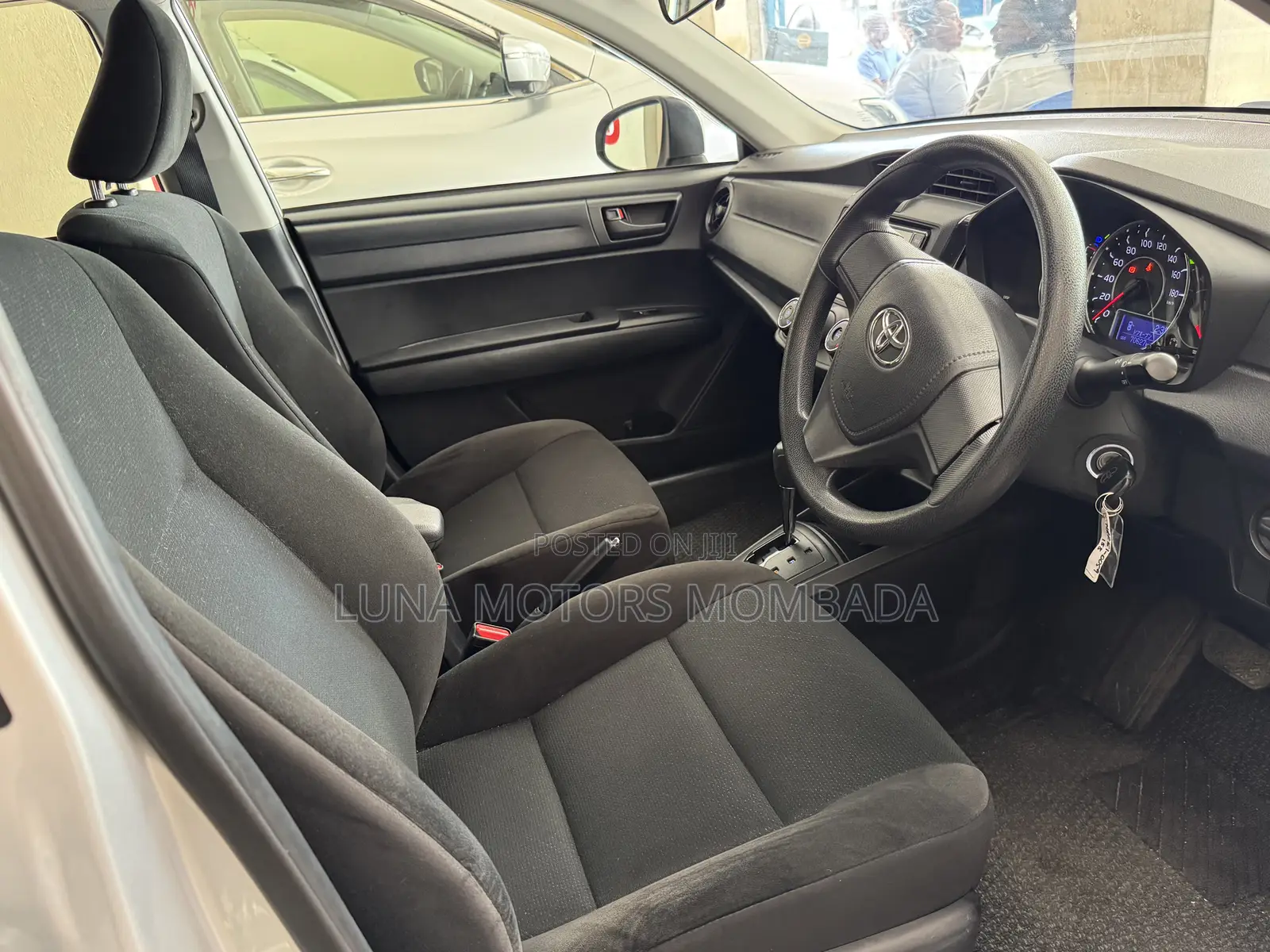 Toyota Axio 2018 Gold