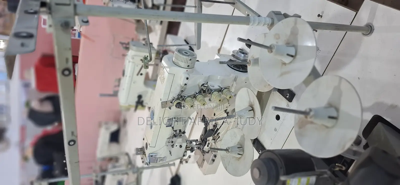 Flat Lock Sewing Machine
