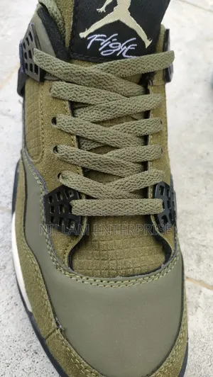 Jordan 4 Retro