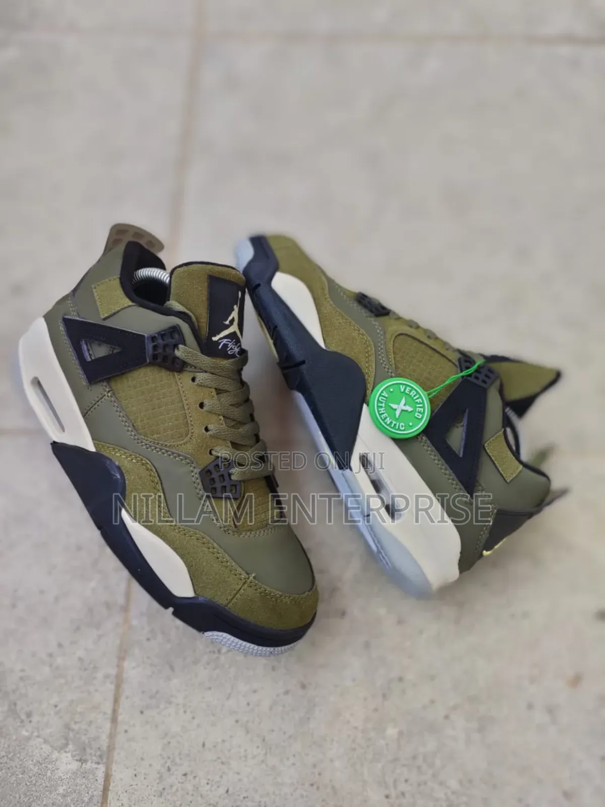 Jordan 4 Retro