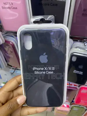 Yatwin Silicone Case for iPhone X/Xs Soft-Touch-Black