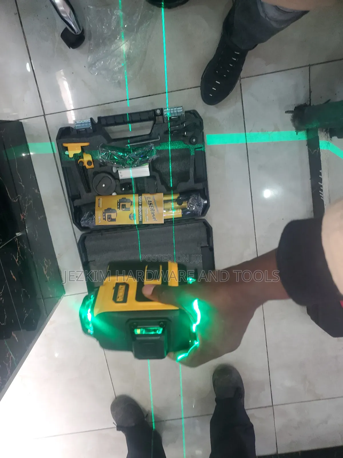Laser Level With Stand (Dewalt)