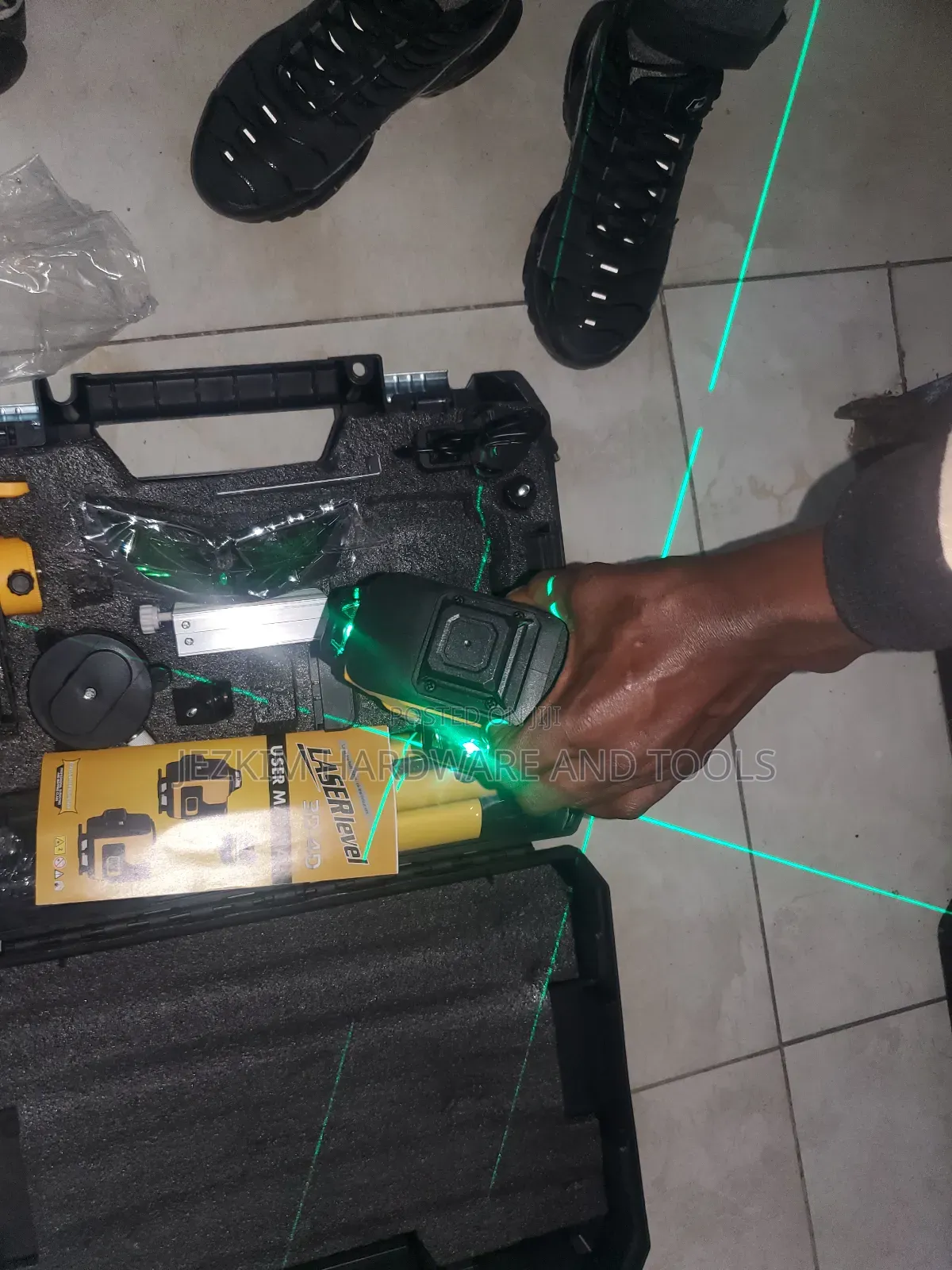 Laser Level With Stand (Dewalt)