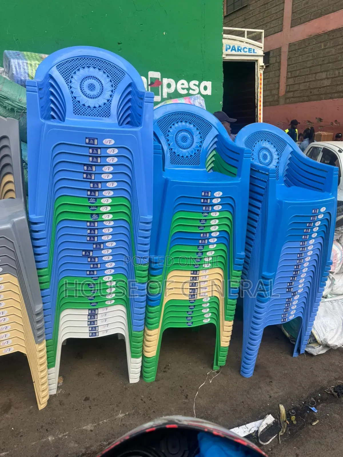 Strong Plastic Chair With Arms.Long Lasting Plastic Chair