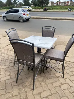 High Quality Restaurants And Bar Chairs And Table Set