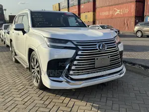 Lexus LX 2023 White