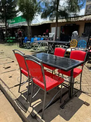 Restaurant And Bar Black Table And Chairs