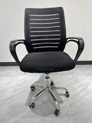 Office Chair: Executive Strong Mesh Backrest Swivel Chair