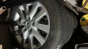 Toyota Land Cruiser Rims and Tire