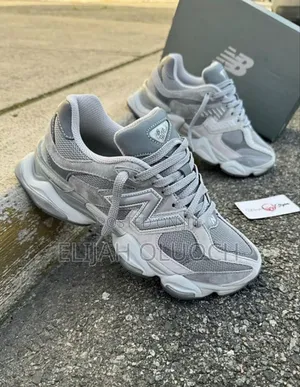 New Balance 9060 Light Grey
Size 38_________45