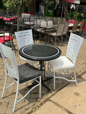 Restaurant And Bar Chairs And Round Table