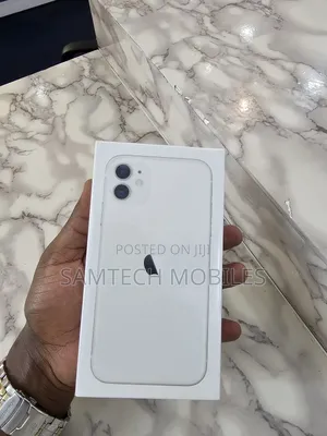 New Apple iPhone 11 128 GB White