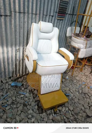 Barber Seat, White and Gold 