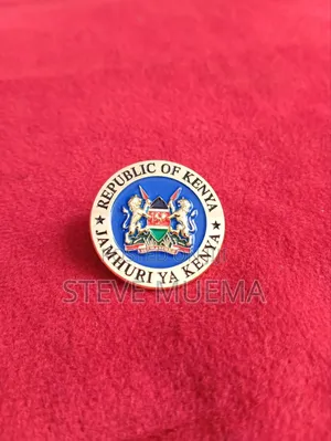 Round Coat of Arms Lapel Pin.