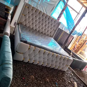 6by6 Chester Bed White With Gold Ripping