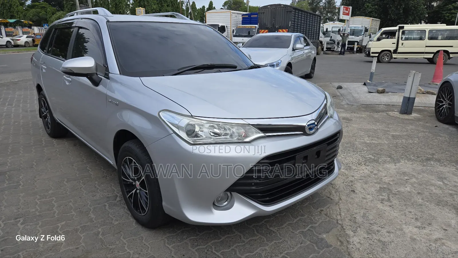 Toyota Corolla Fielder 2017 Silver