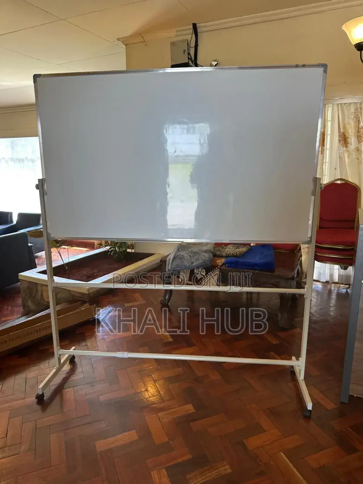 Whiteboard Whiteboards» 3ftx5ft«Lockable Stabd