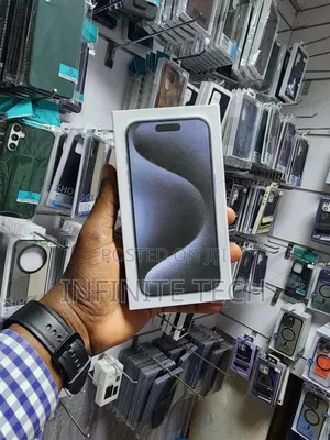 New Apple iPhone 15 Pro 256 GB Black