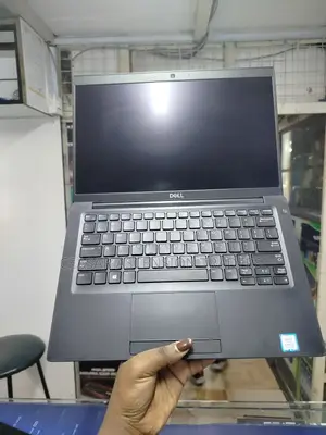 Laptop Dell Latitude 7390 8GB Intel Core I5 SSD 256GB
