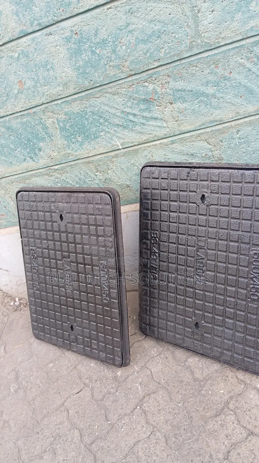 Made of Cast Iron . Manhole Covers
