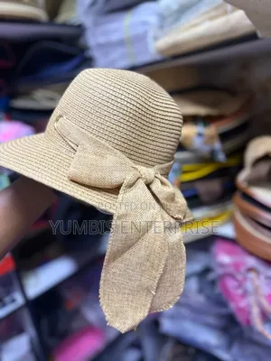 Beige Women's Beach/Hot Summer Hats With a Bow