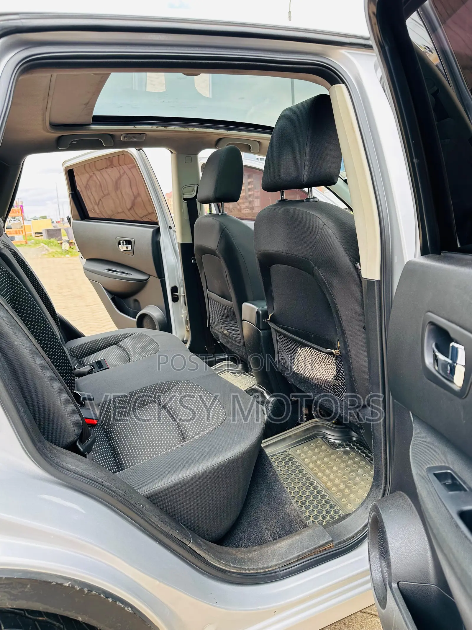 Nissan Dualis 2012 Gray