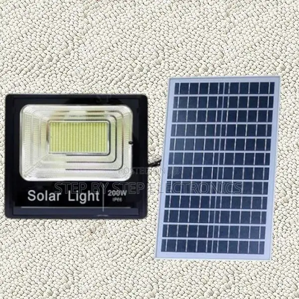 Rustproof 200w Solar Floodlight High Power Outdoor Security