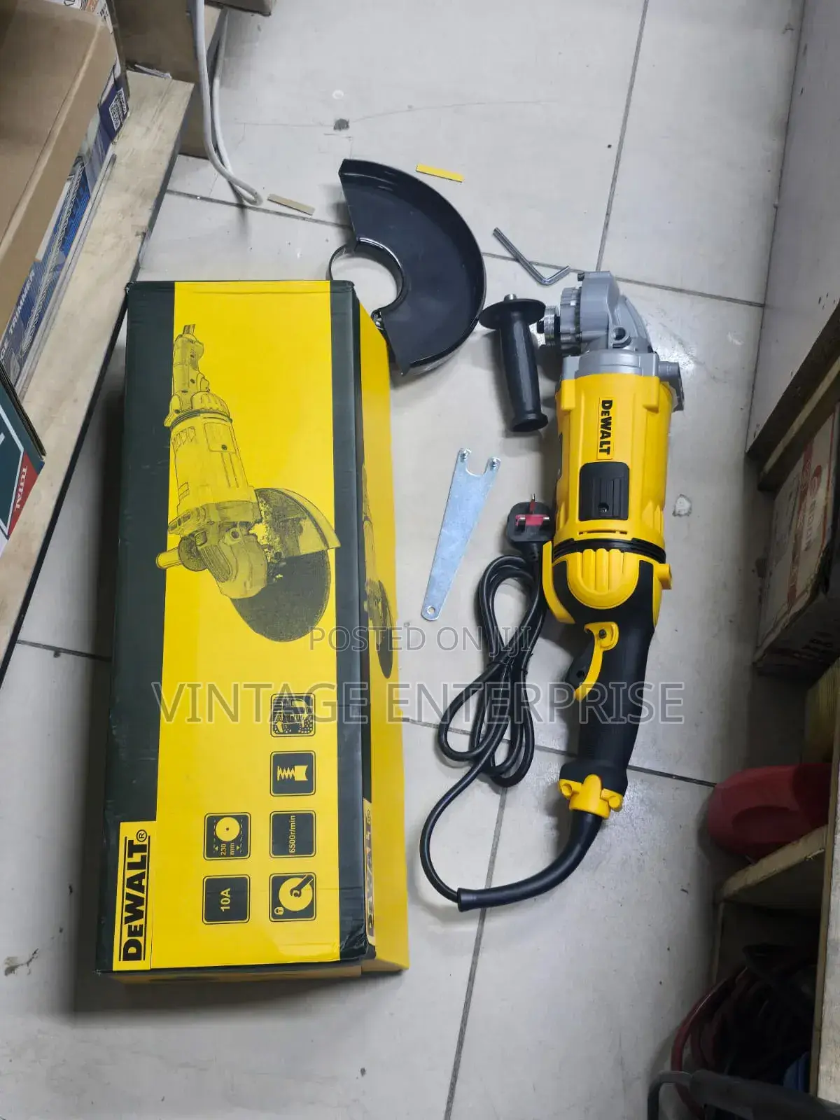 Dewalt 9' Grinder