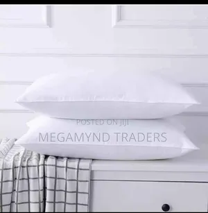 Compressed Fiber Pillow/Bed Pillow White