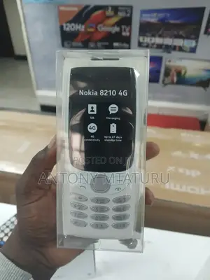 New Nokia 8210 4G Gold