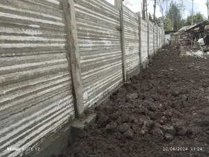Precast Perimeter Fence Construction