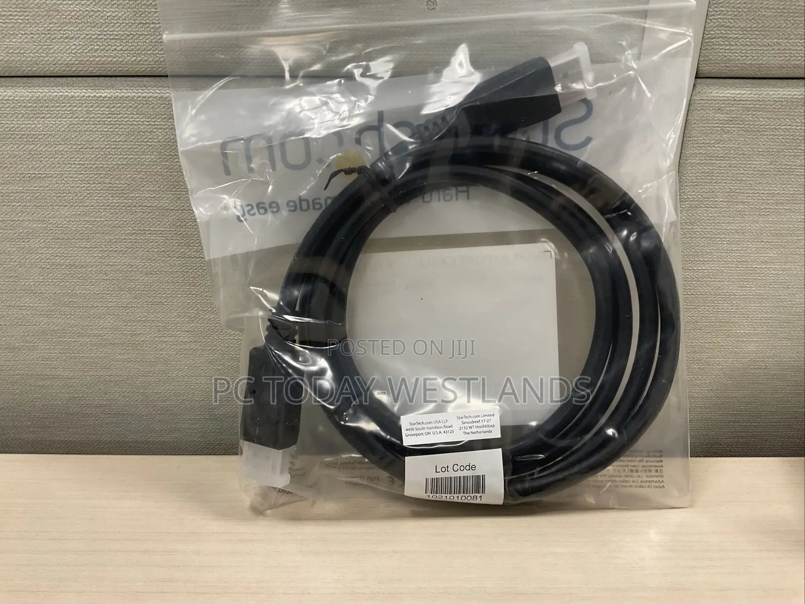 Startech 6-Ft Display Port Cable With Latches M/M