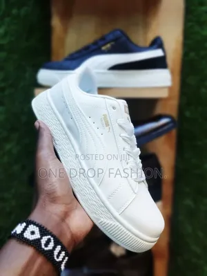 Puma Sneakers