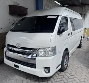 Toyota HiAce 2019 White