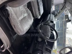 Toyota HiAce 2019 White