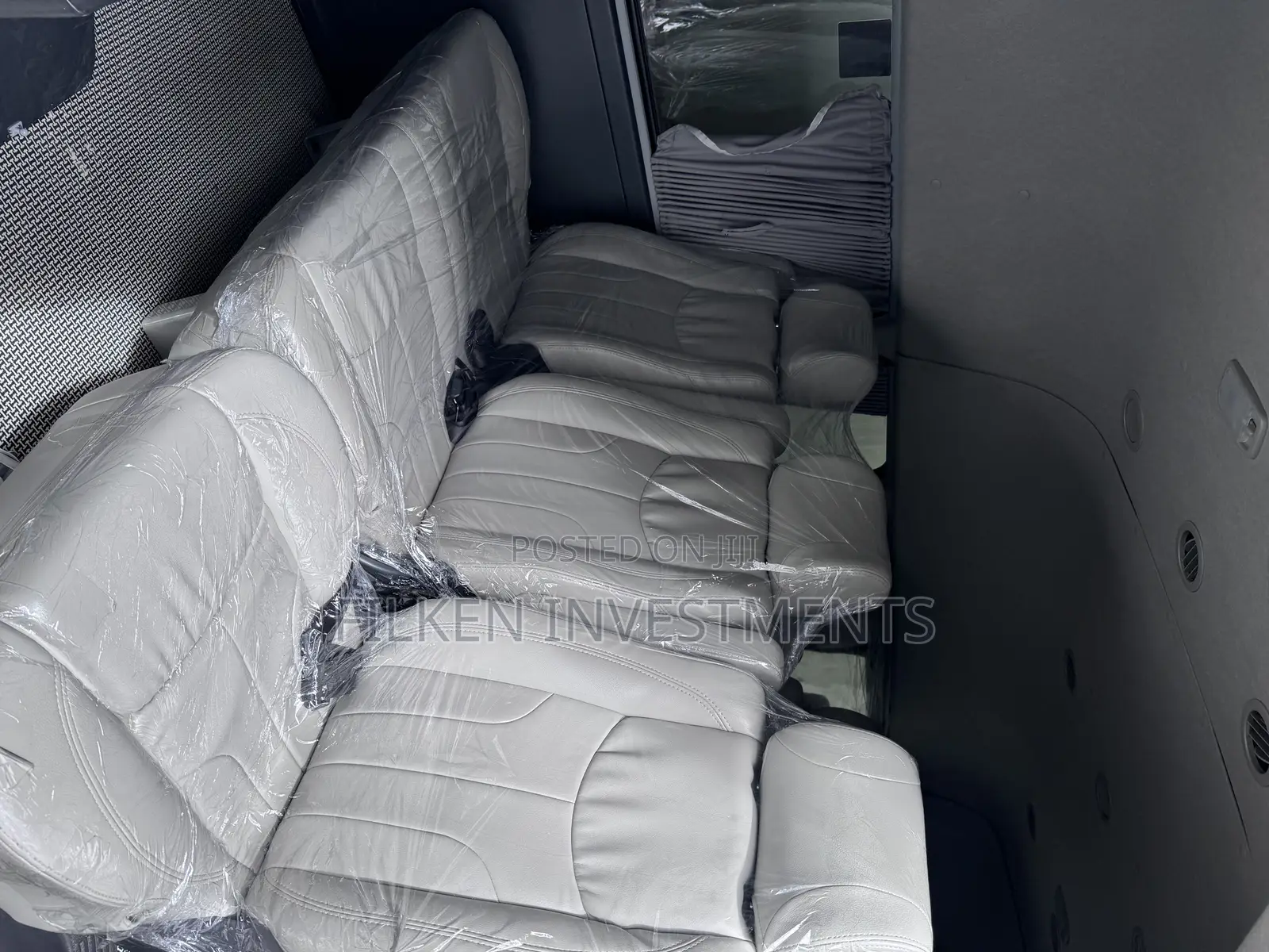 Toyota HiAce 2019 White