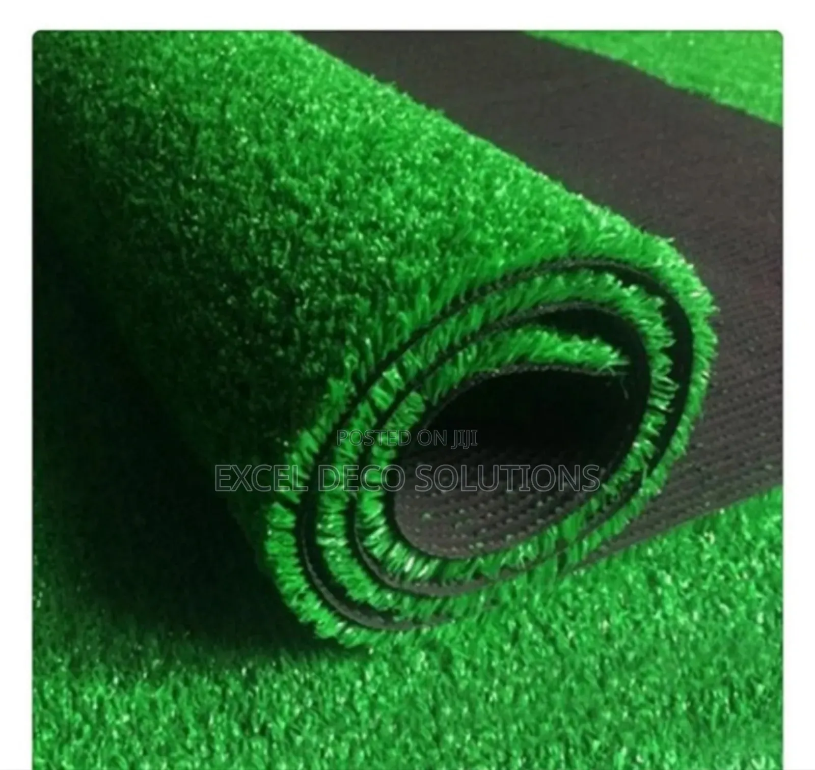 Realistic Synthetic Grass Rug – No Mowing Needed