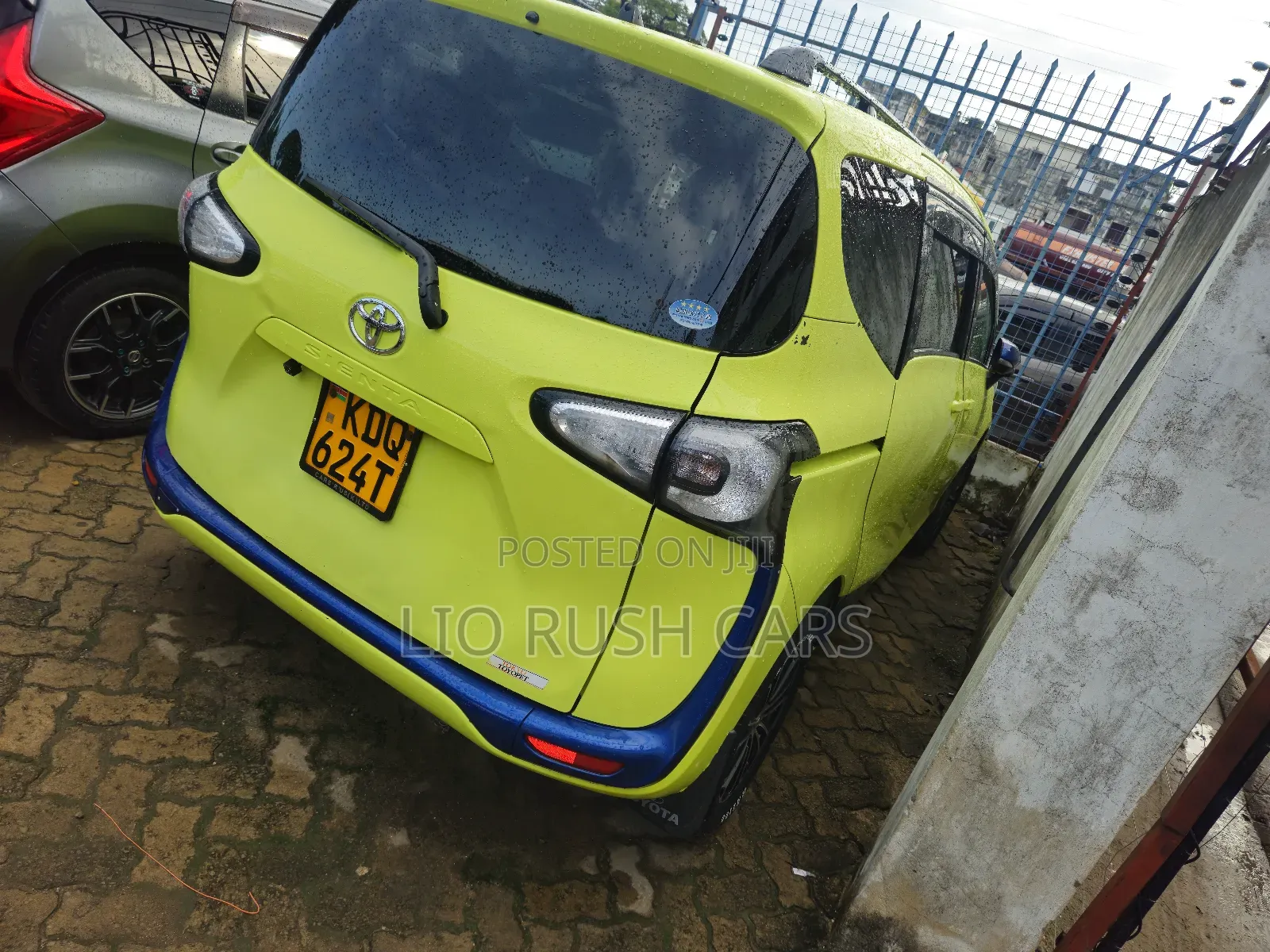 Toyota Sienta 2017