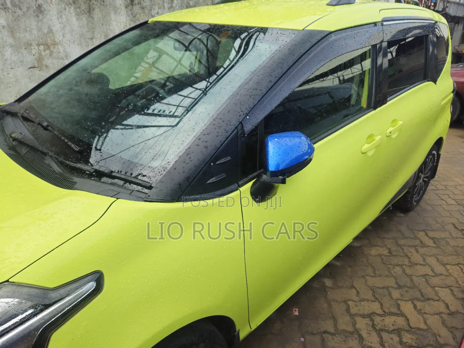 Toyota Sienta 2017