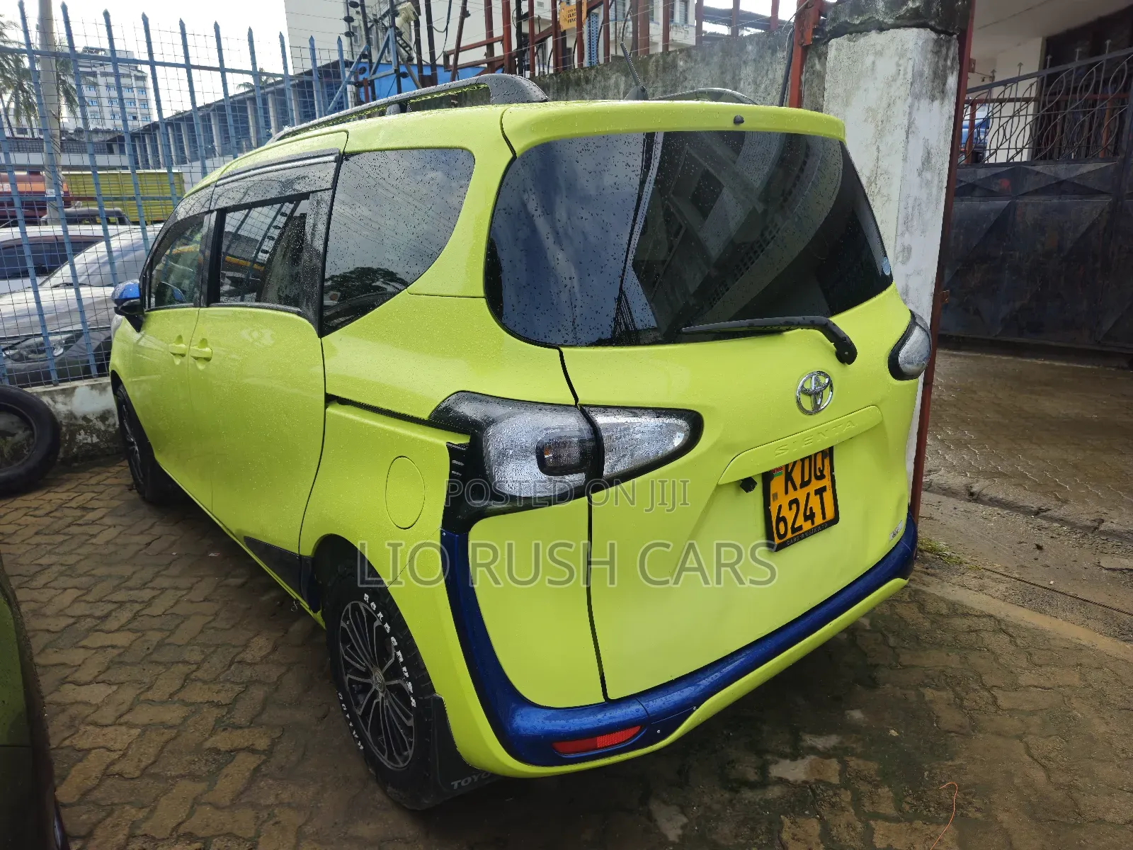 Toyota Sienta 2017