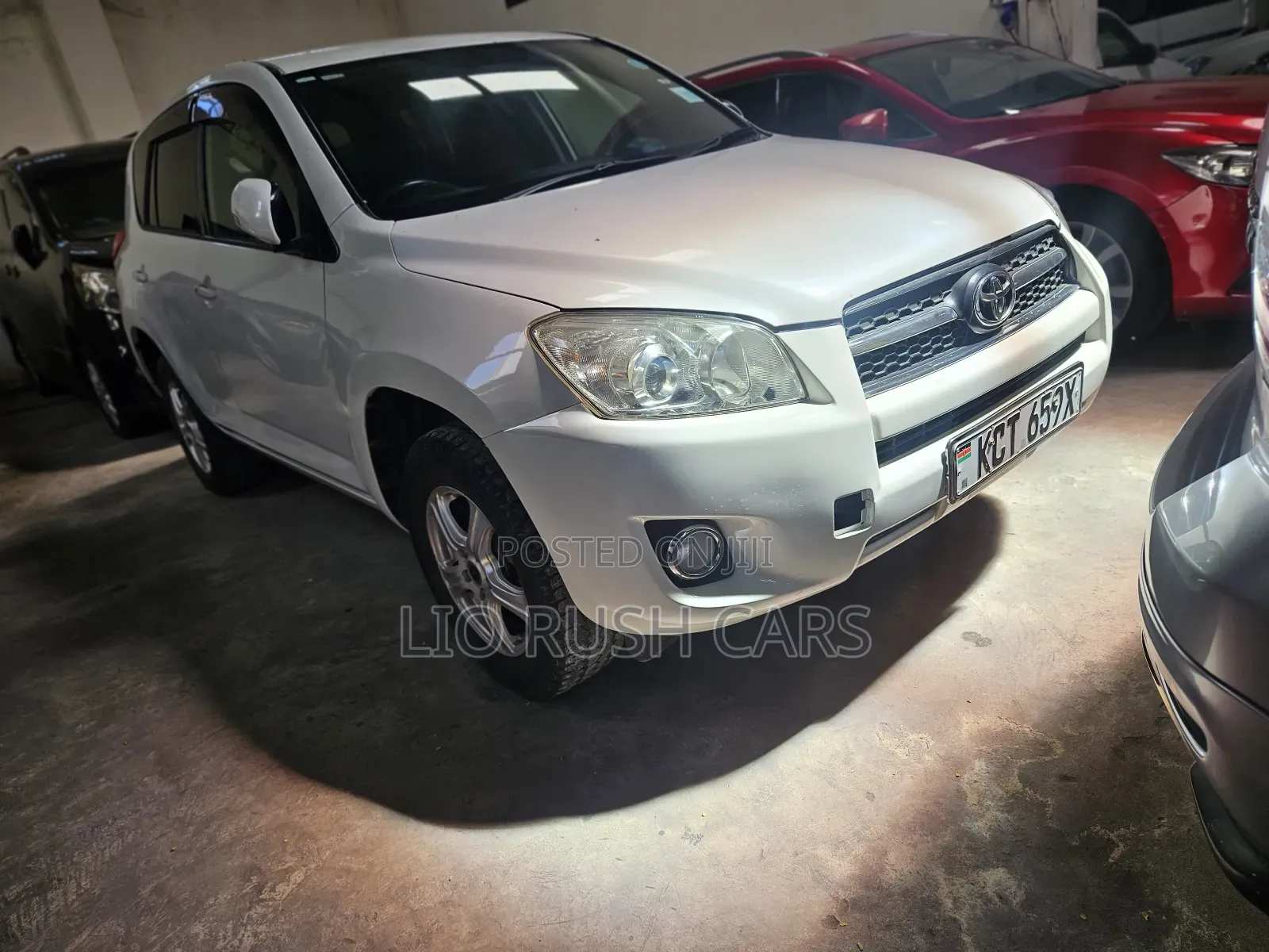 Toyota RAV4 2011 White