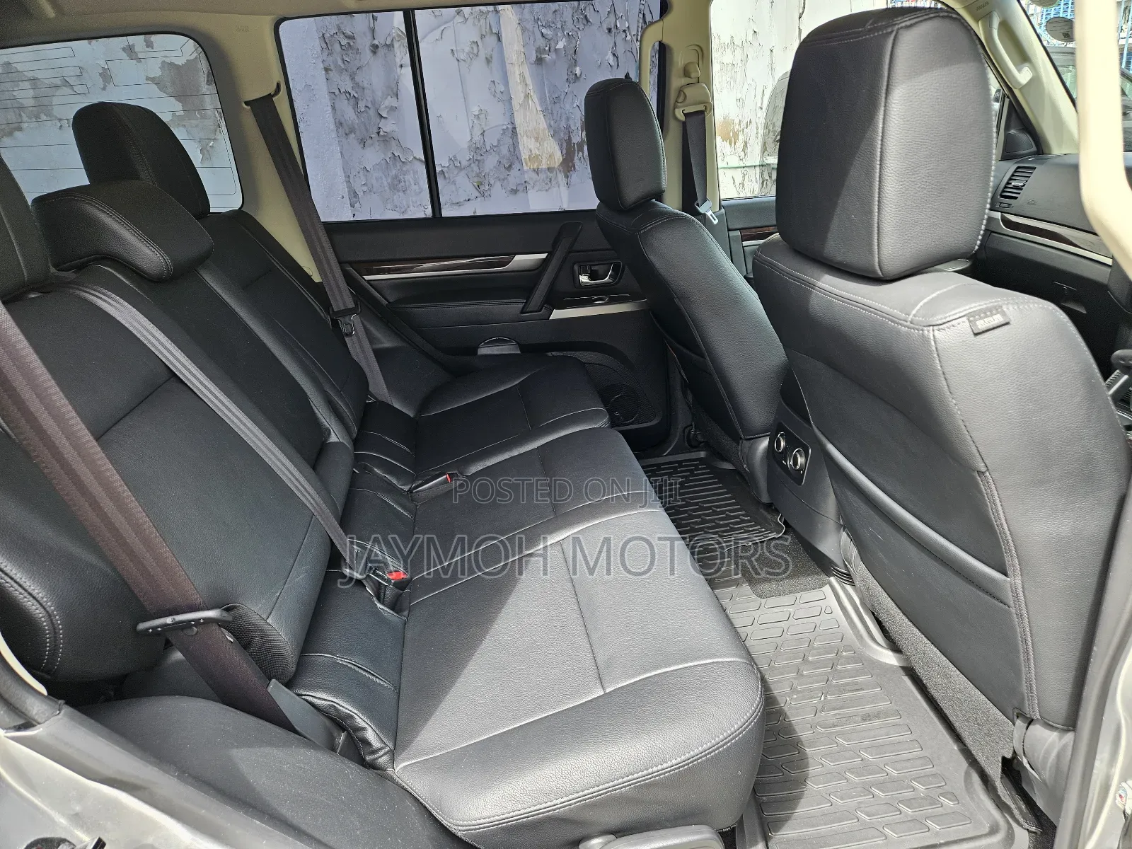 Mitsubishi Pajero 2019 Silver
