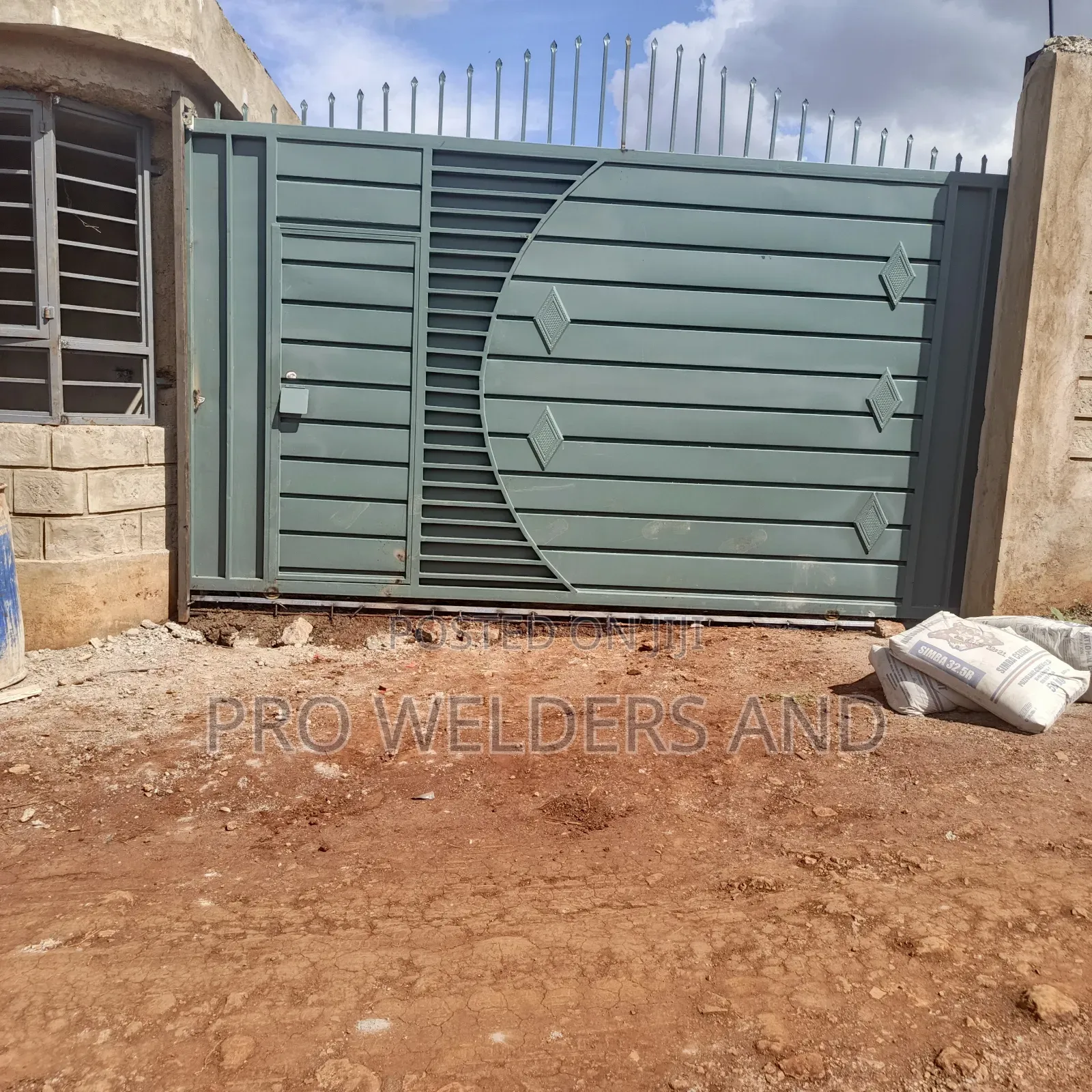 Highwall Sliding Gates