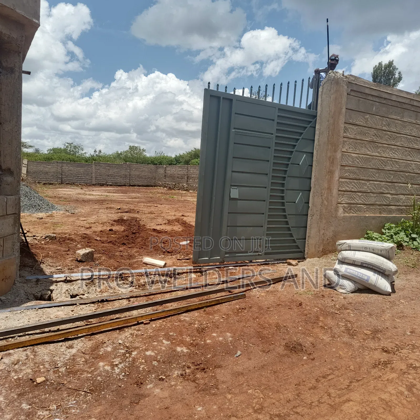 Highwall Sliding Gates