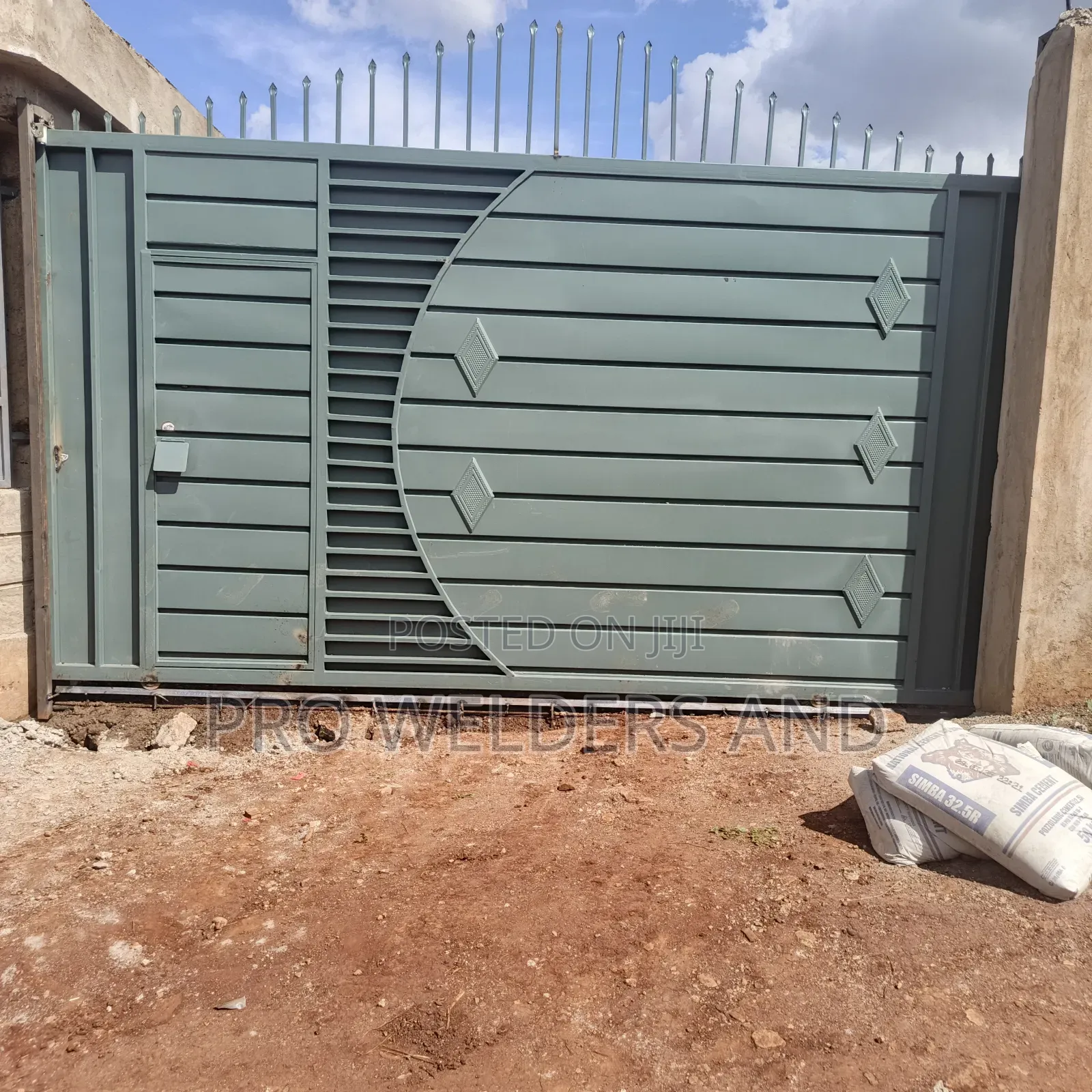 Highwall Sliding Gates