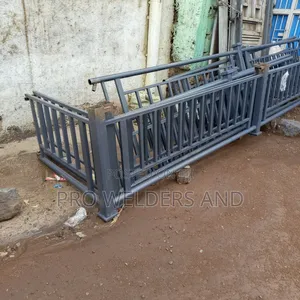 Balcony/Staircase/Rooftop